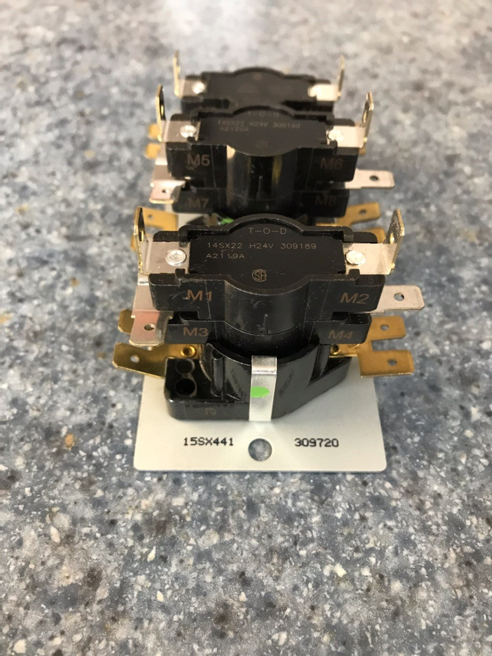 Sequencer (15S x 441)